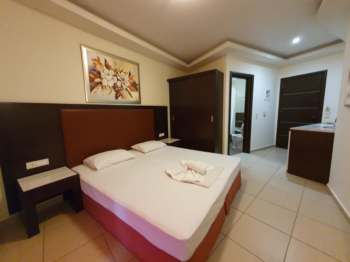 Vivian Hotel Laganas Bagian luar foto